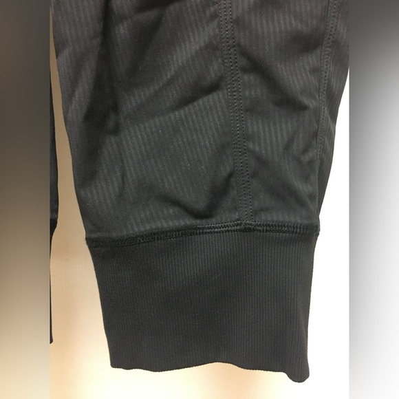 Lululemon Black IN FLUX Jogger Crop Pants Swift Sz 4 Black No Flaws - Picture 7 of 8